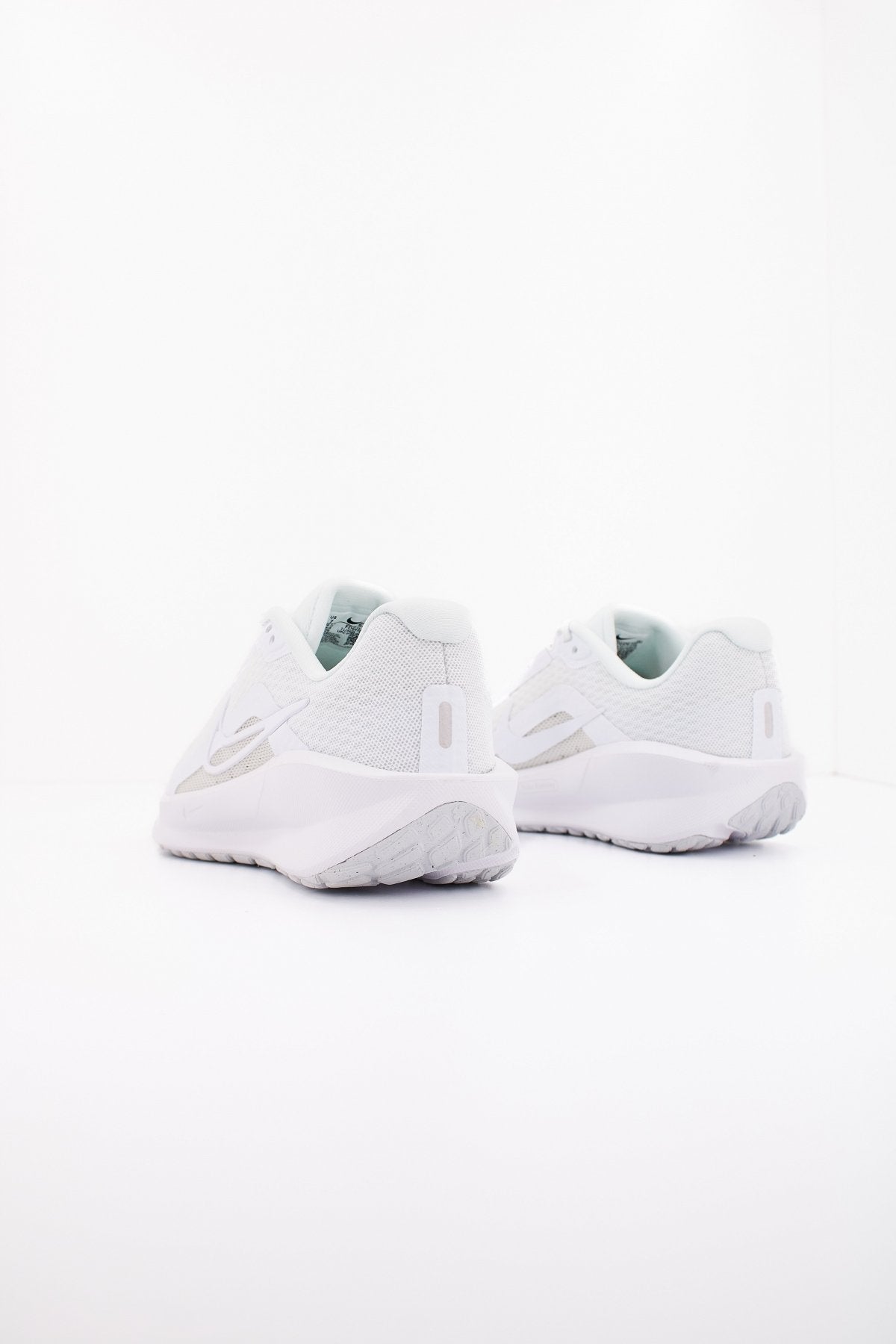 NIKE DOWNSHIFTER  en color   (3)