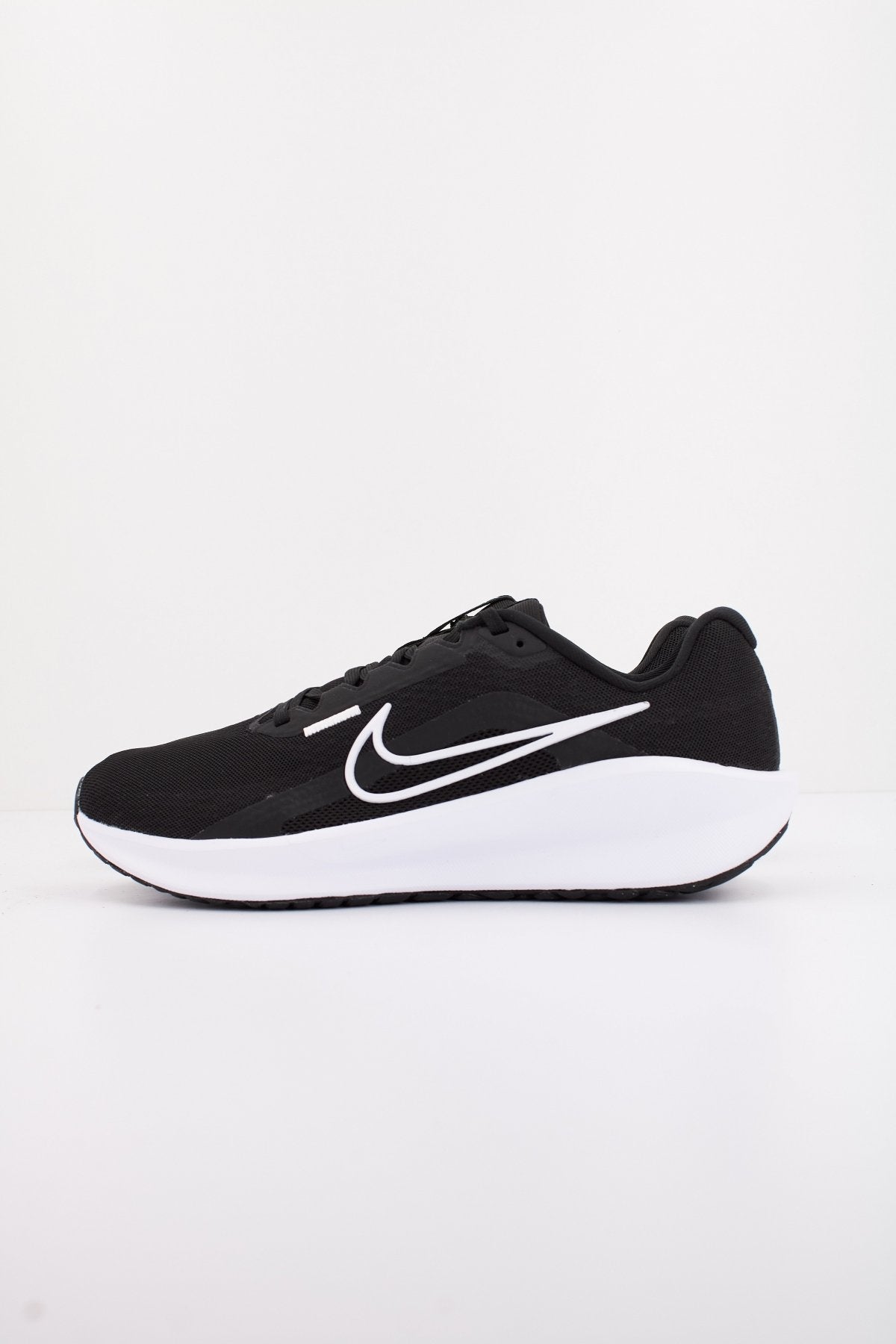 NIKE DOWNSHIFTER  en color   (1)