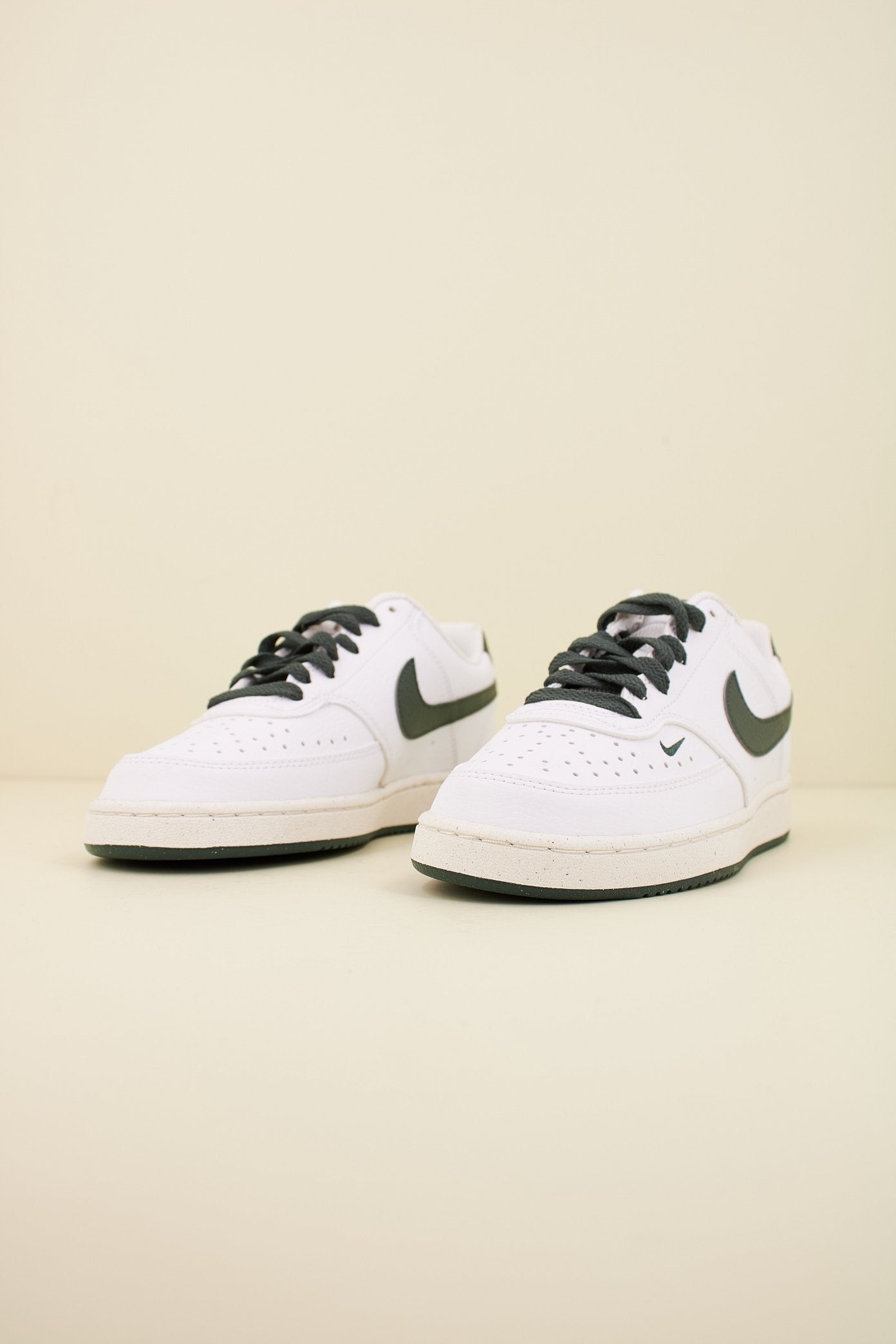 NIKE COURT VISION LOW NEX en color   (2)