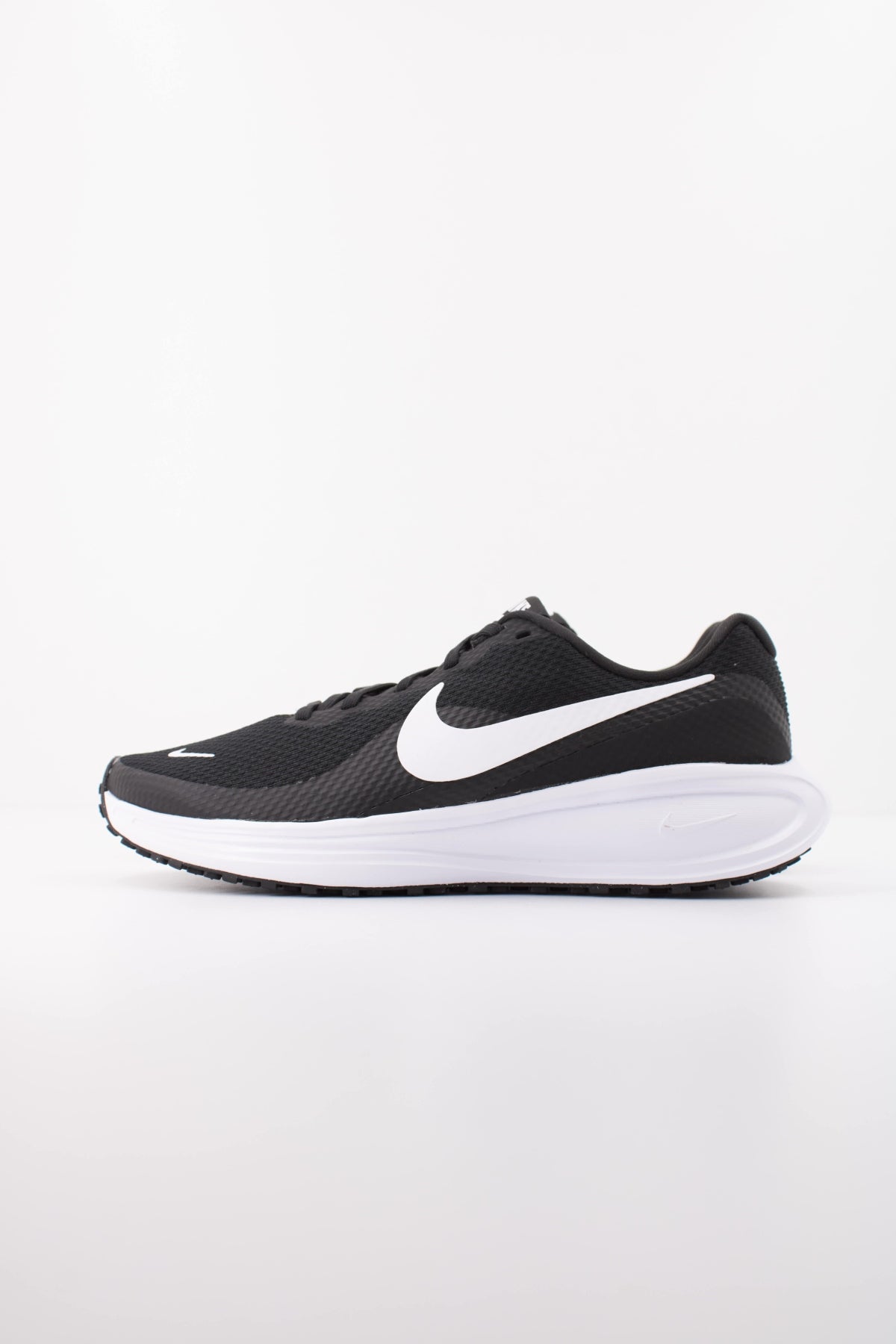 NIKE W NIKE REVOLUTION  en color   (1)