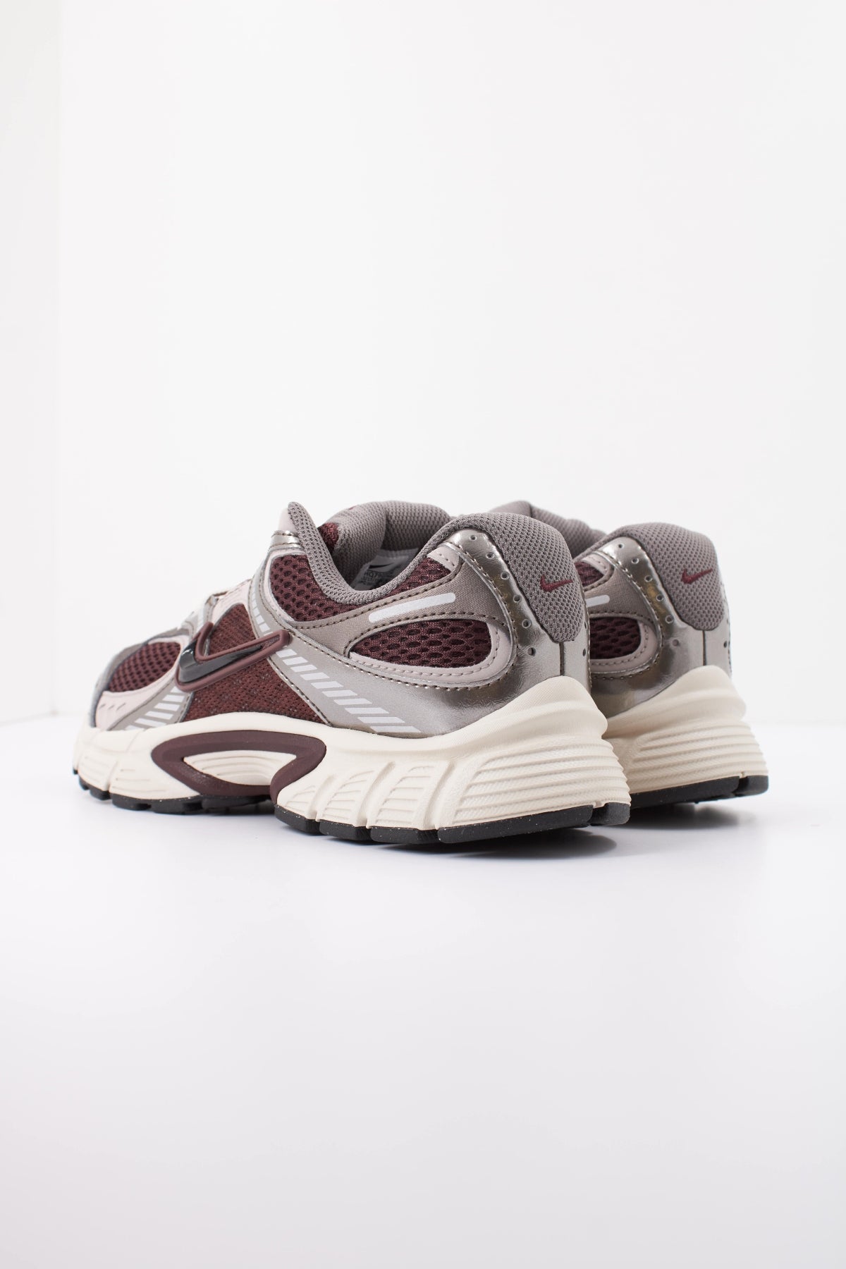 NIKE W NIKE V RNR en color   (4)
