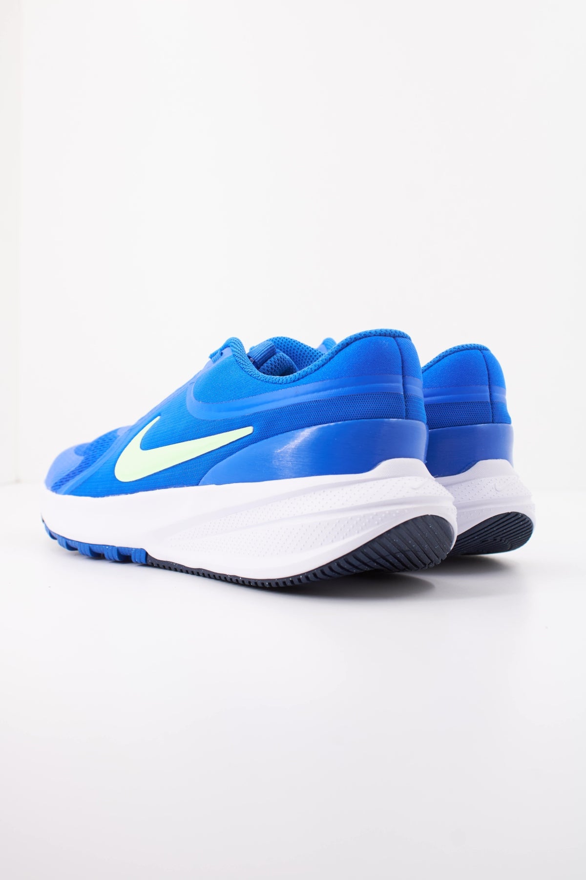 NIKE NIKE STAR RUNNER  G en color   (4)