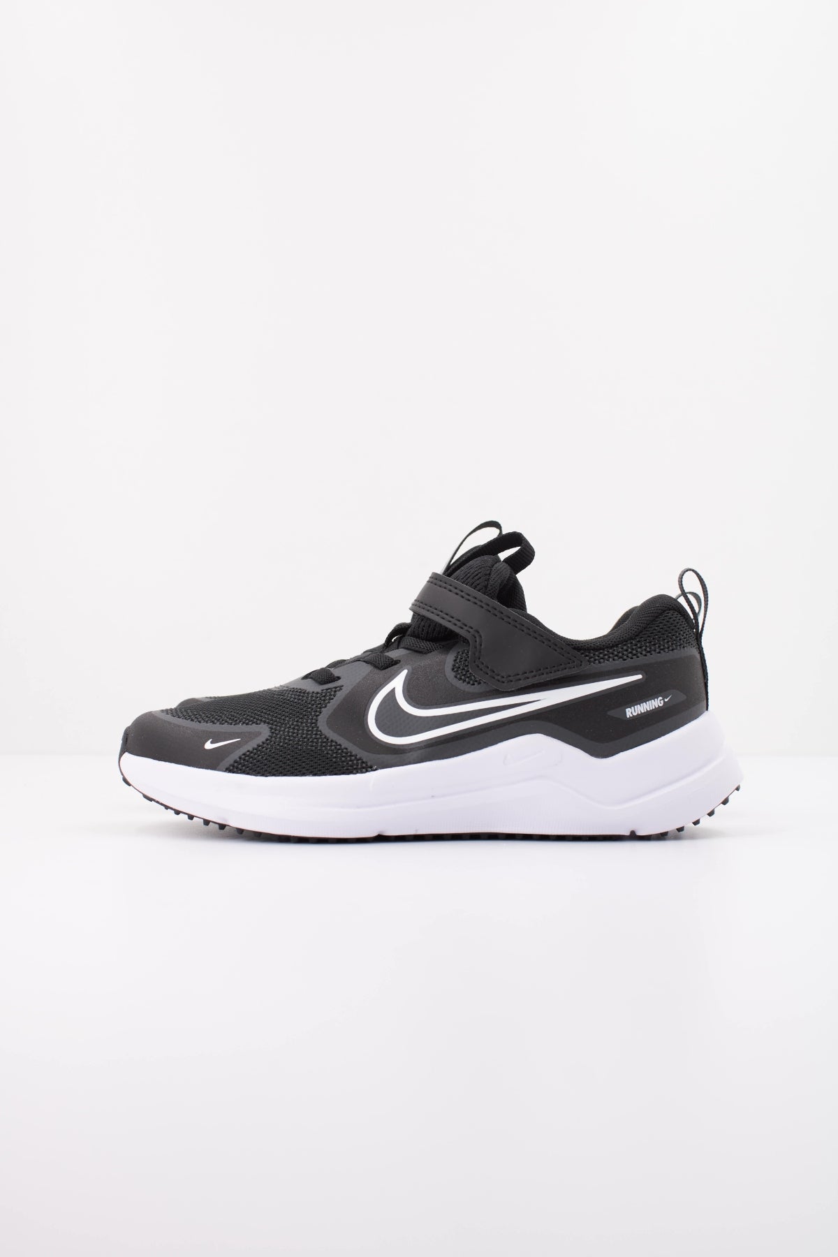 NIKE NIKE COSMIC RUNNER P en color   (1)