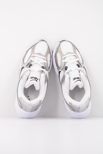 NIKE NIKE V RNR LACE PS en color   (3)