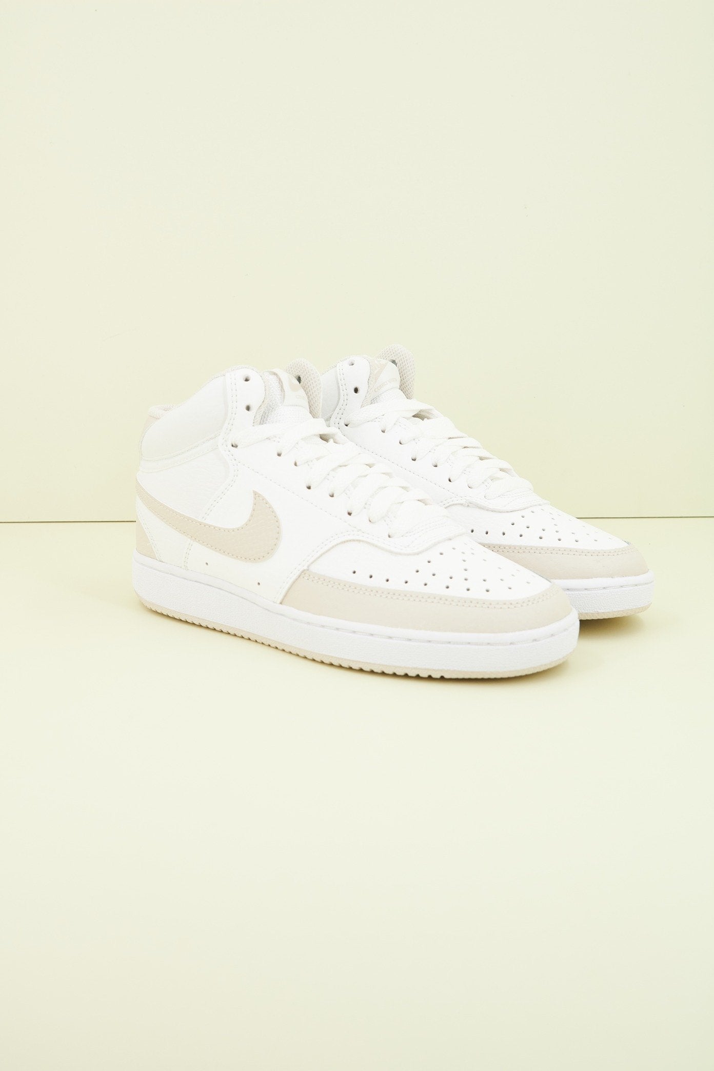 NIKE  COURT VISION MID en color   (2)