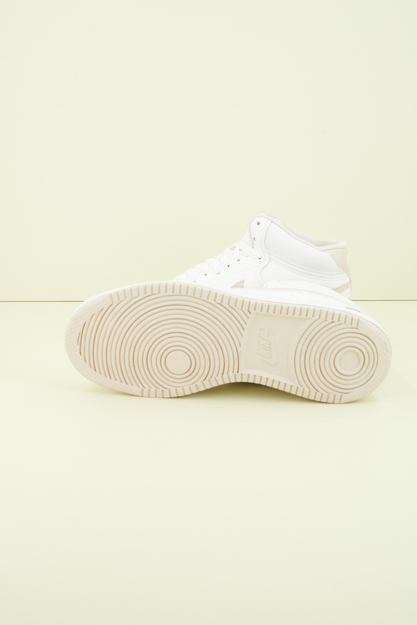 NIKE  COURT VISION MID en color   (4)