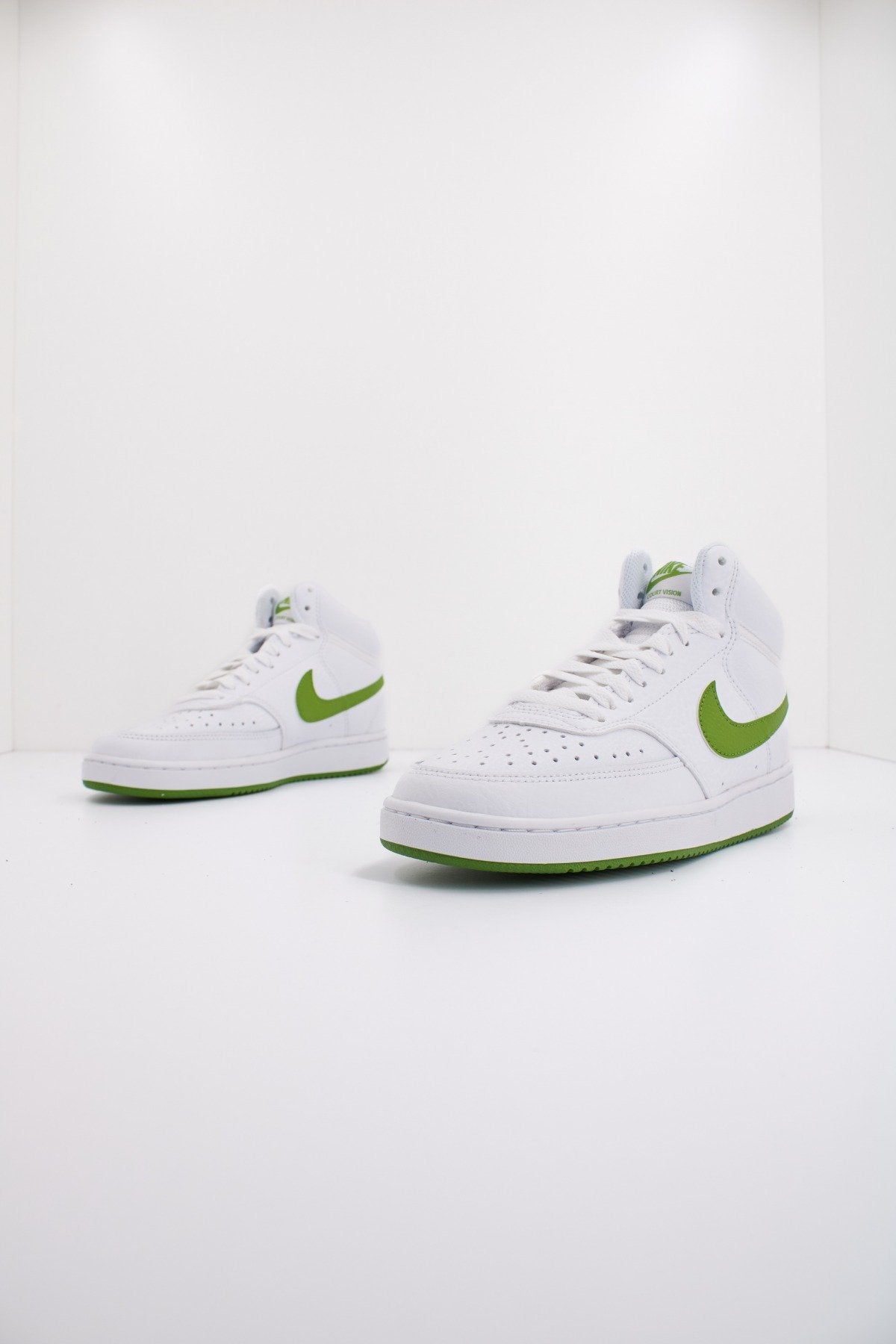 NIKE  COURT VISION MID en color   (2)