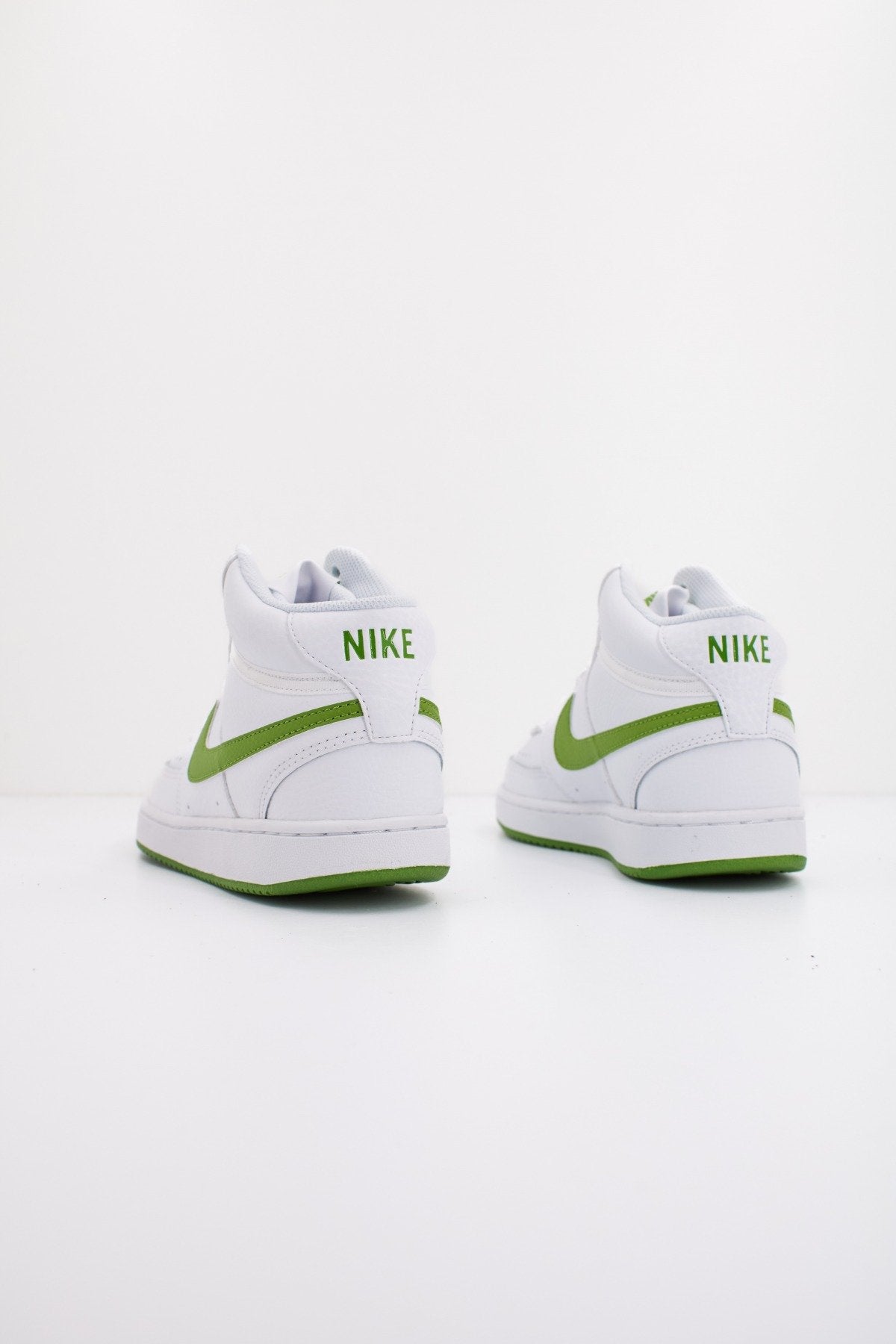NIKE  COURT VISION MID en color   (3)