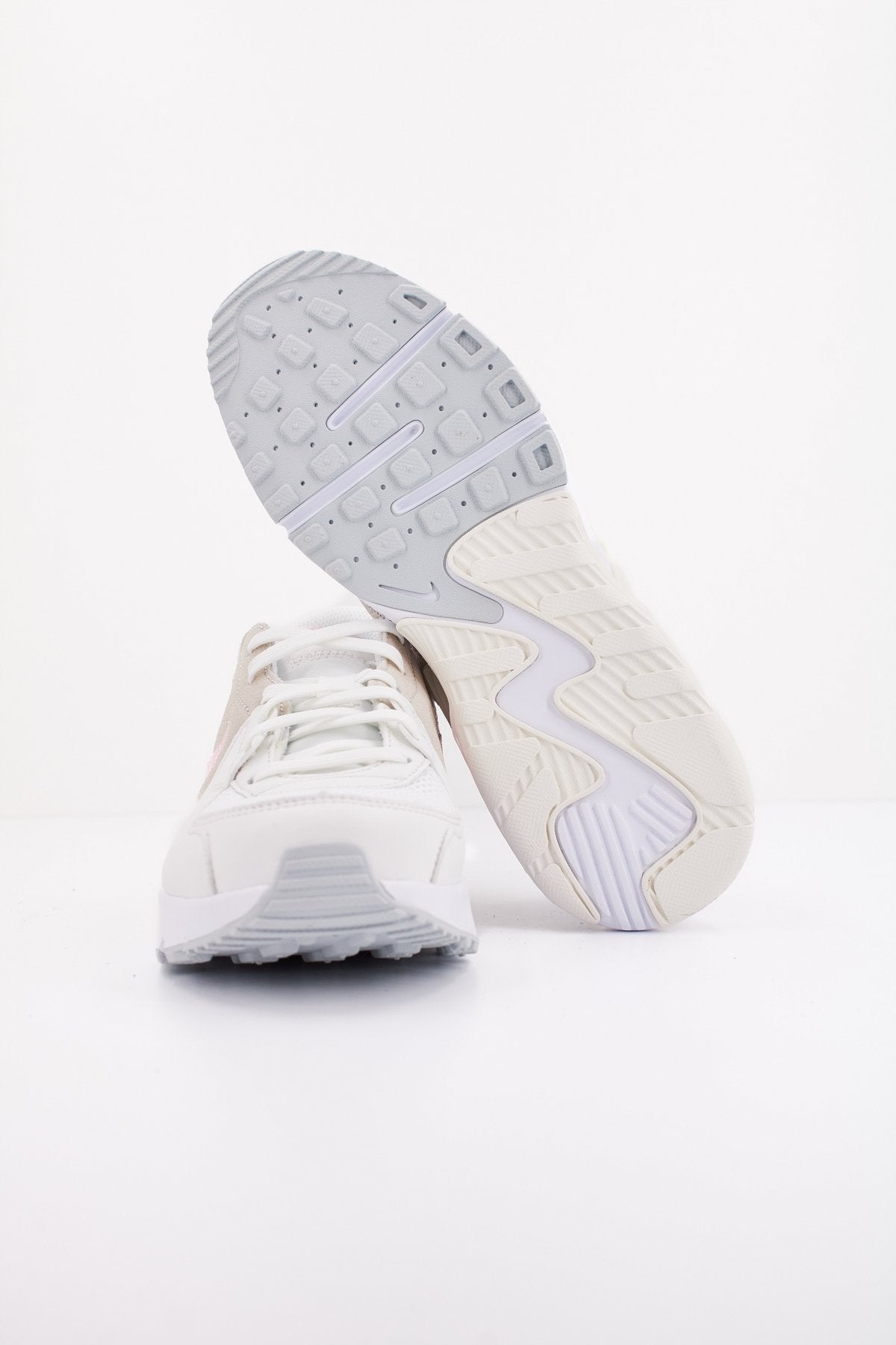 NIKE MAX EXCEEE en color   (4)