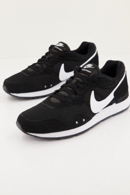 NIKE VENTURE RUNNER en color   (1)