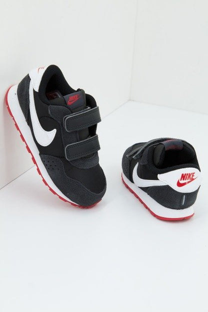 NIKE MD VALIANT en color   (1)