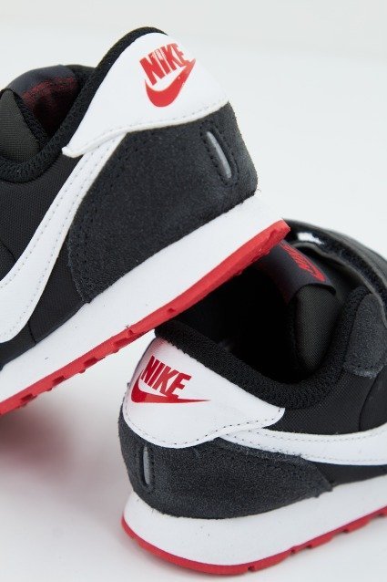 NIKE MD VALIANT en color   (4)