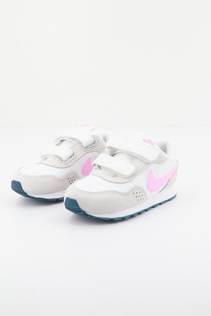 NIKE MD VALIANT en color   (1)