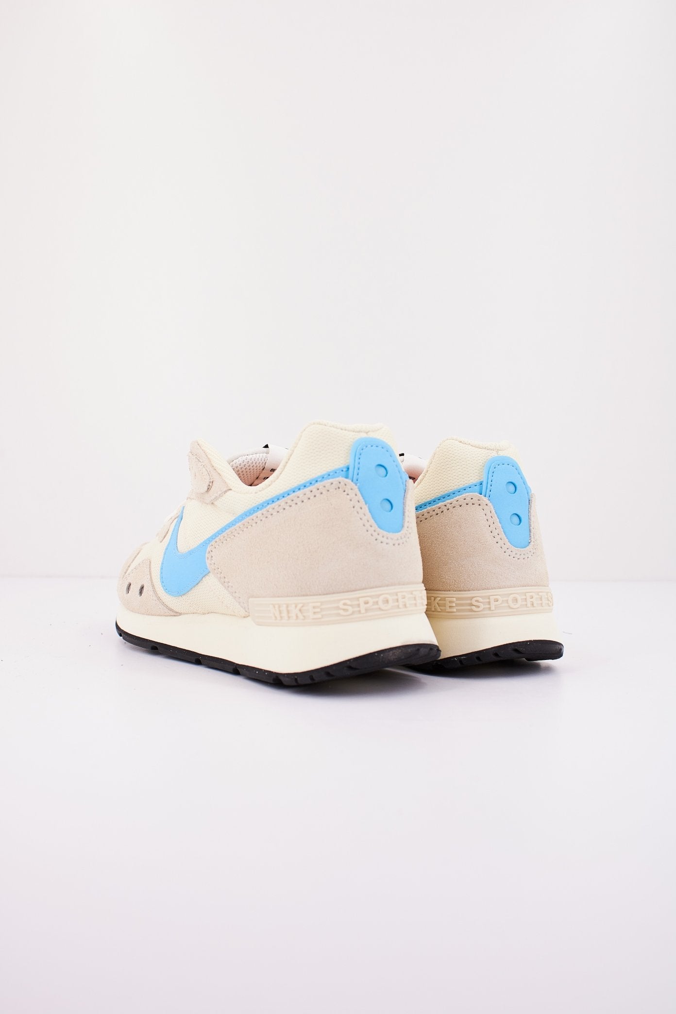NIKE VENTURE en color   (3)