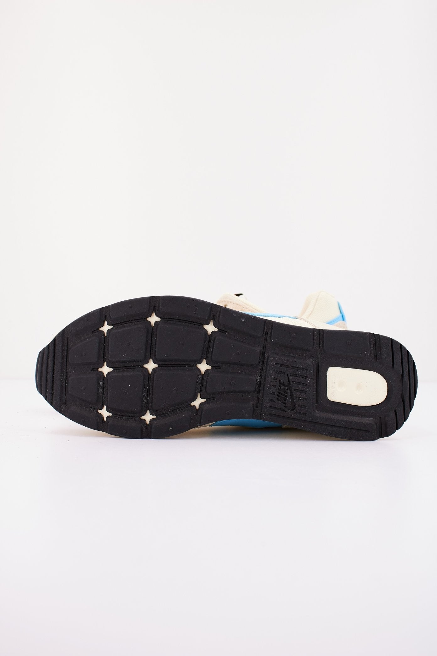 NIKE VENTURE en color   (4)