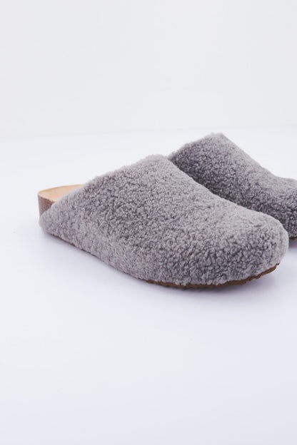 STEVE MADDEN VESA  en color GREY  (1)