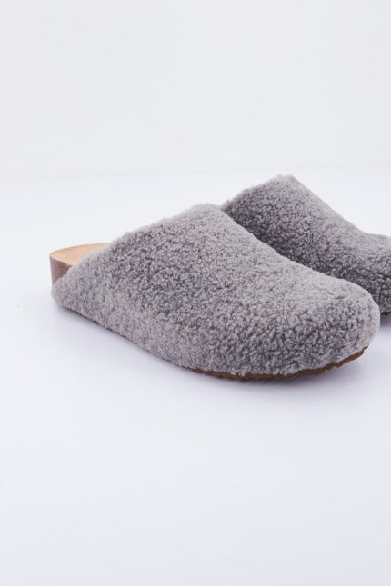 STEVE MADDEN VESA  en color GREY  (1)
