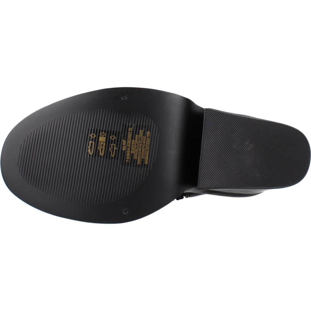 STEVE MADDEN ALL OUT en color BLACK  (6)
