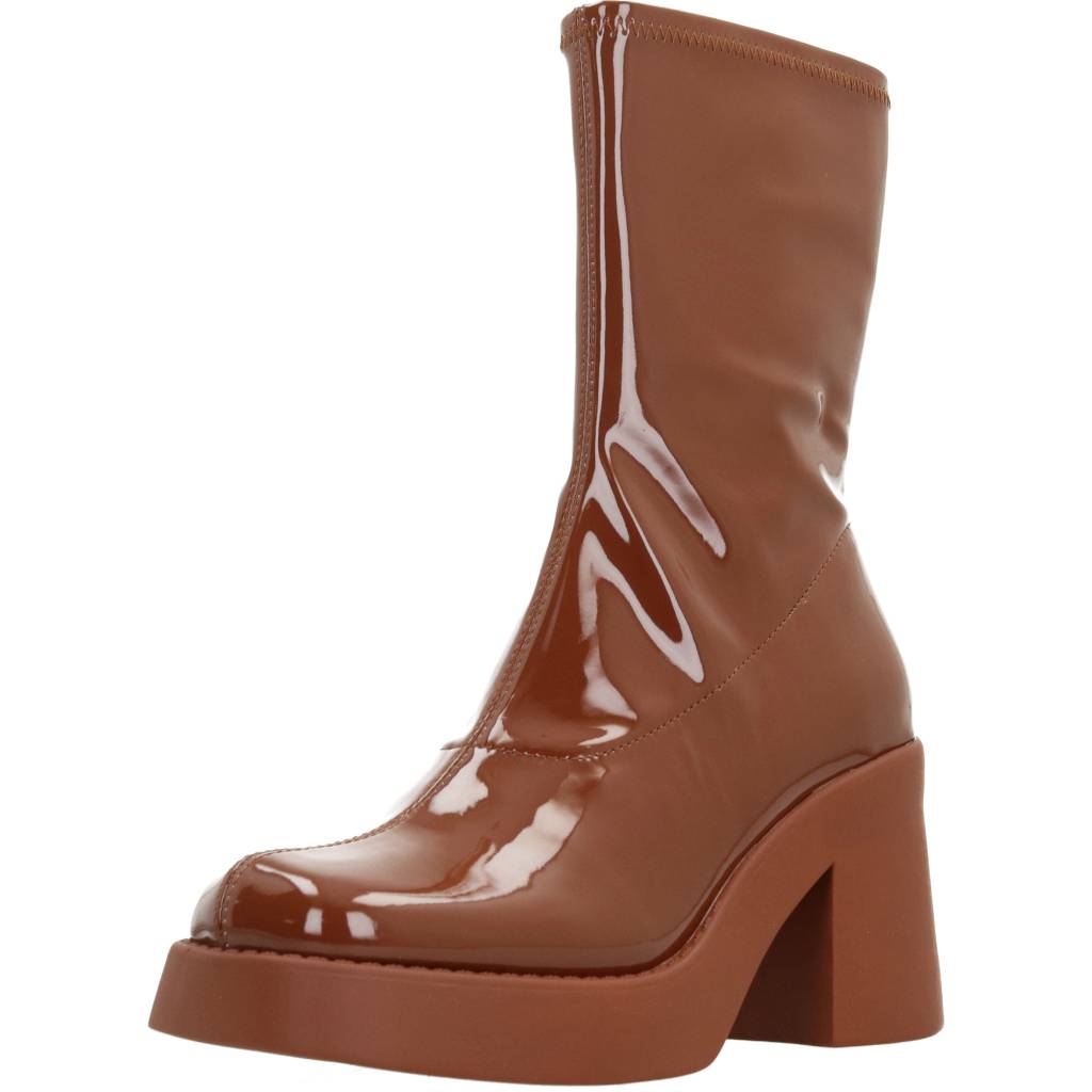 STEVE MADDEN OVERCAST  en color COGNAC  (1)