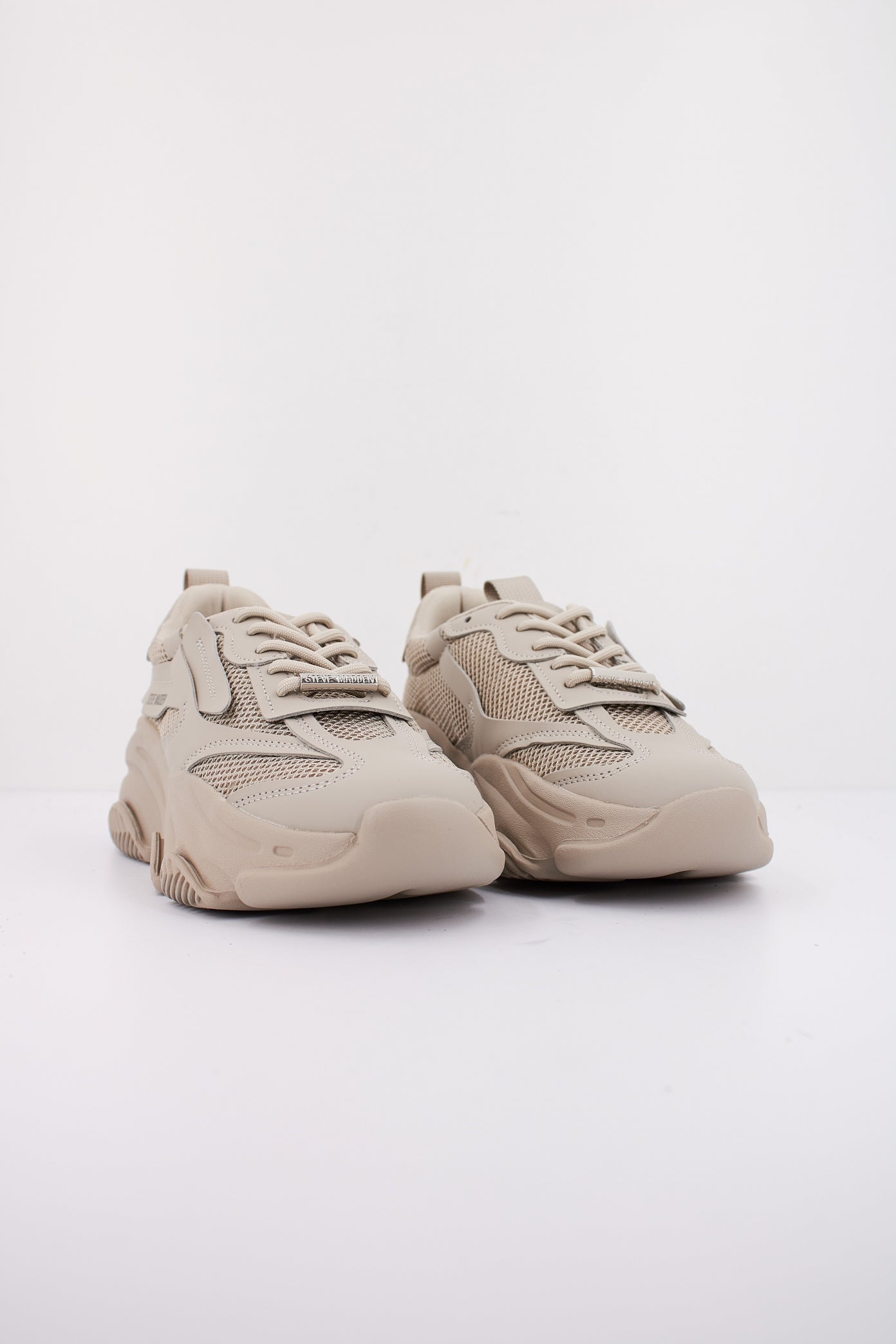 STEVE MADDEN POSSESSION en color GREIGE  (2)