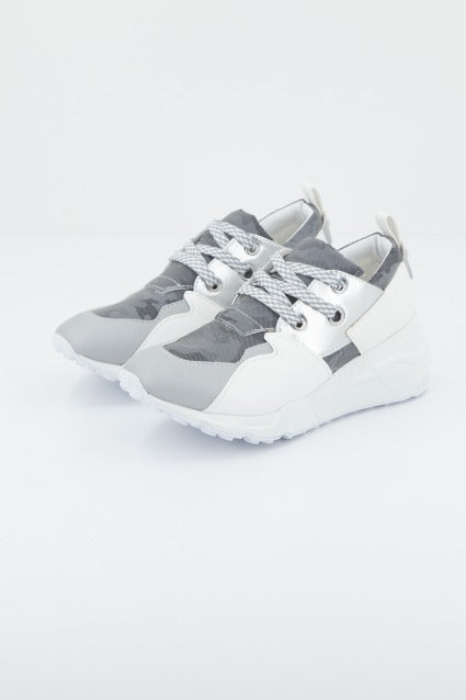 STEVE MADDEN SNEAKER CORDONES en color GREYMETAL  (1)