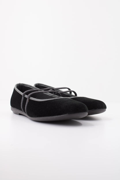 VULLADI   ZAPATILLAS  en color NEGRO  (2)