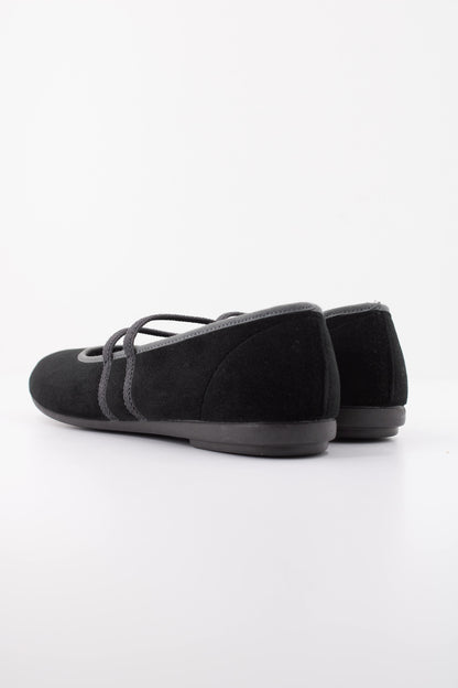 VULLADI   ZAPATILLAS  en color NEGRO  (4)