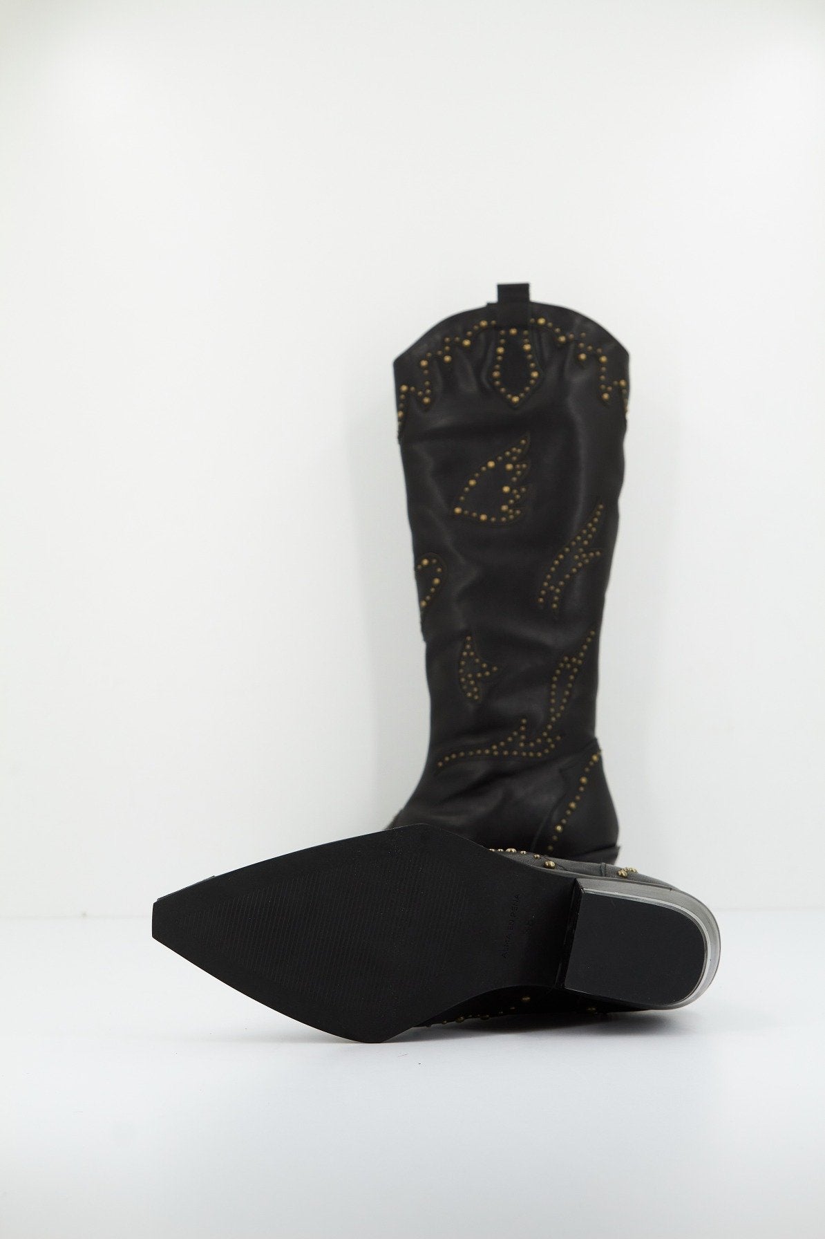 ALMA EN PENA I en color BLACK  (4)