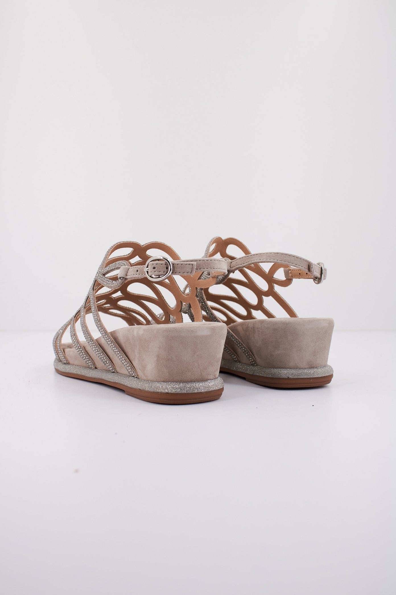 ALMA EN PENA V en color TAUPE  (3)