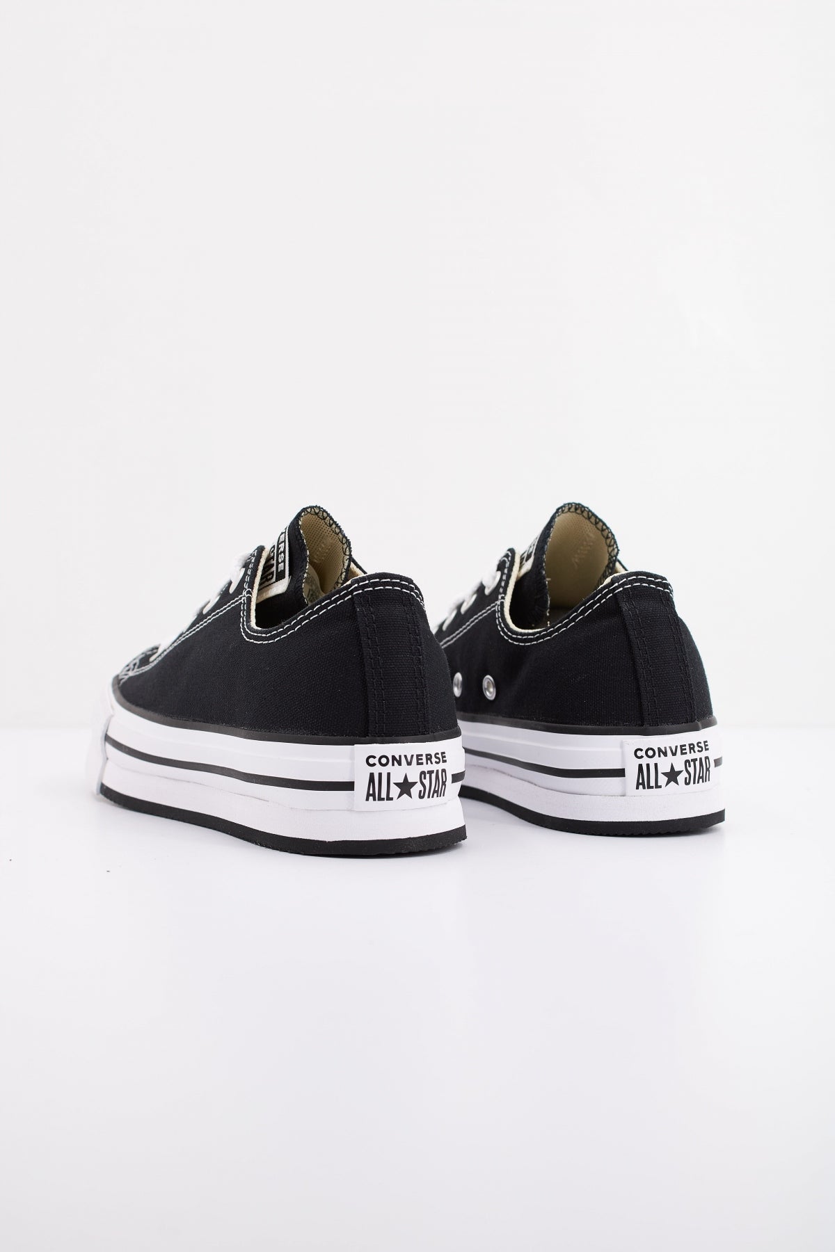 CONVERSE EVA LIFT OX en color BLACK  (4)