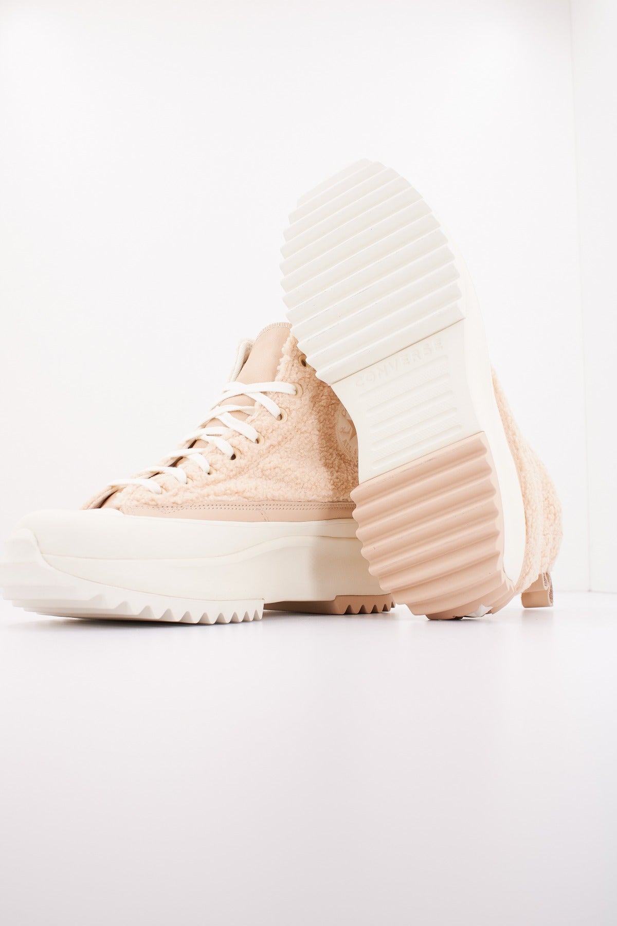 CONVERSE RUN STAR HIKE PLATFO en color FARRO  (4)