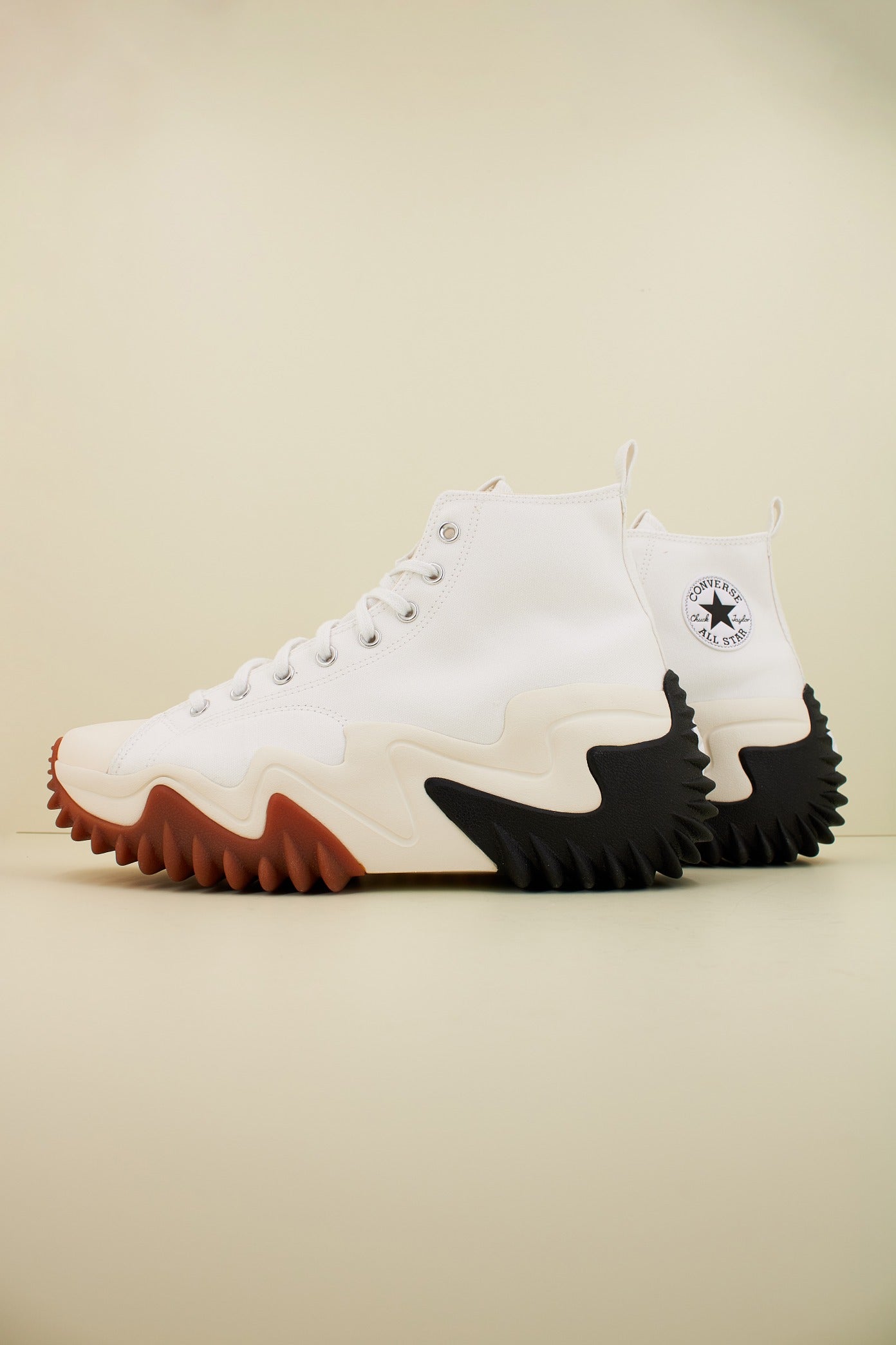 CONVERSE RUN STAR MOTION CX P en color WHTBLCK  (1)