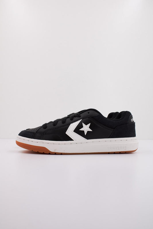 CONVERSE Pro Blaze V Ox en color BLACK  (1)