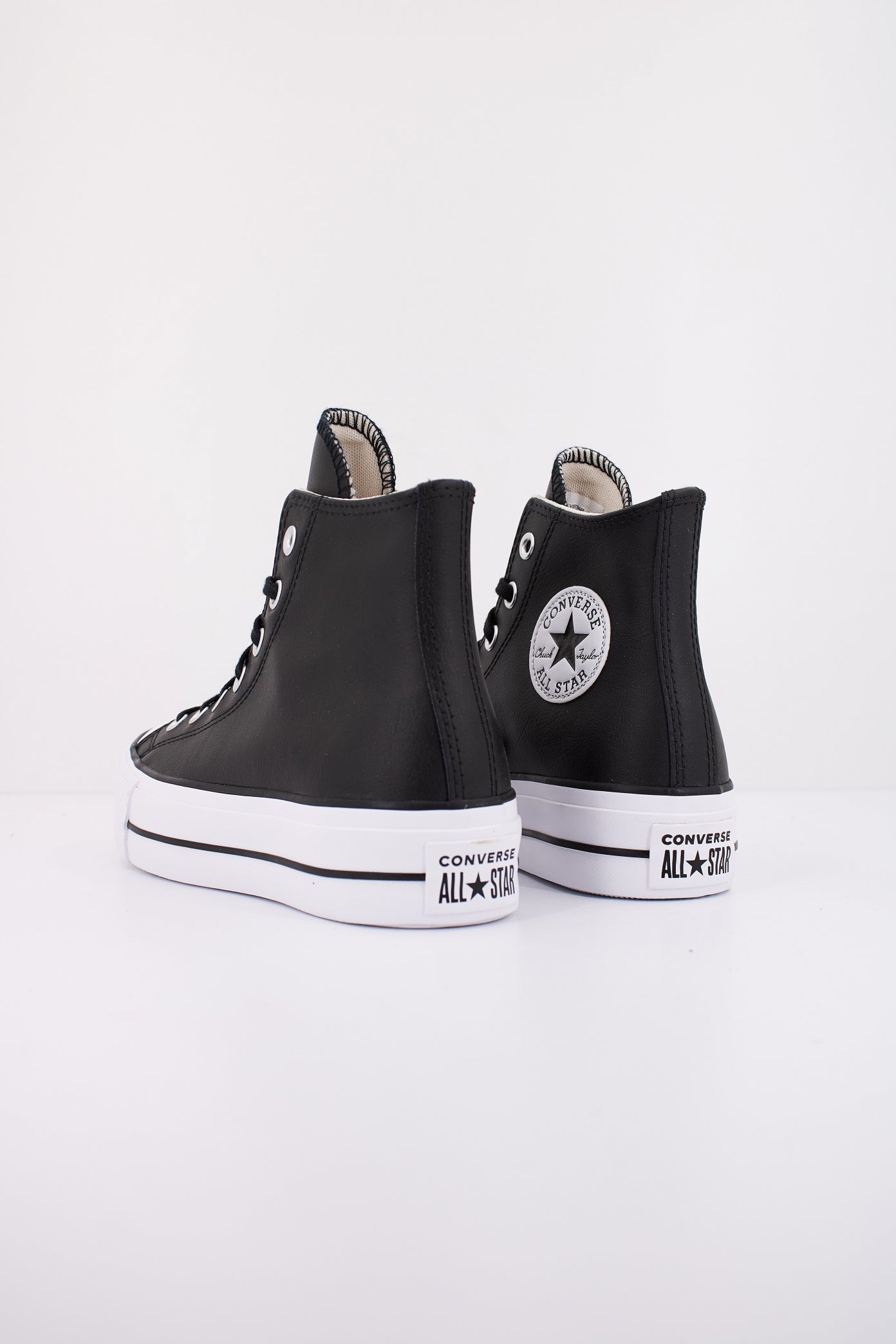 CONVERSE HI LIFT LEATHER en color BLACK  (4)