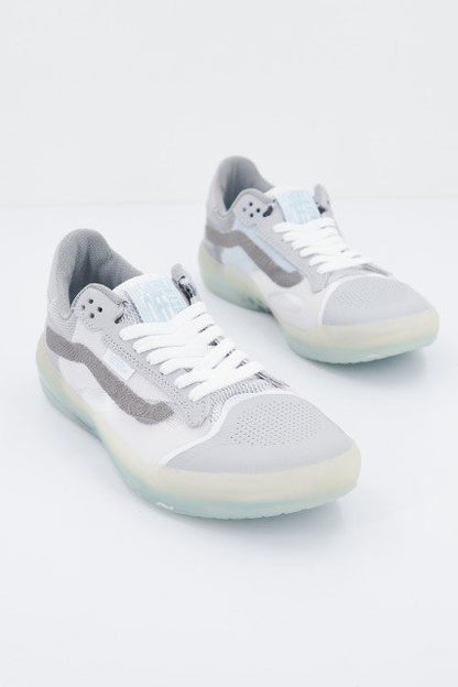 VANS UA EVDNT ULTIMATEWAF en color GREY  (2)
