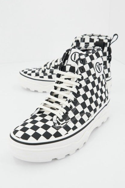 VANS UA SENTRY WC en color CHCKRBRD  (1)