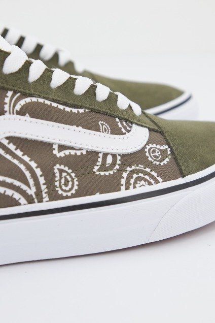 VANS UAOLD SKOOL  en color GRPLFTRWHT  (4)