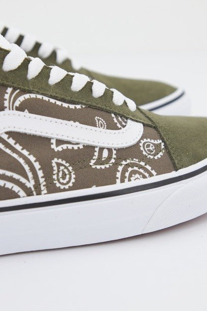 VANS UAOLD SKOOL  en color GRPLFTRWHT  (4)
