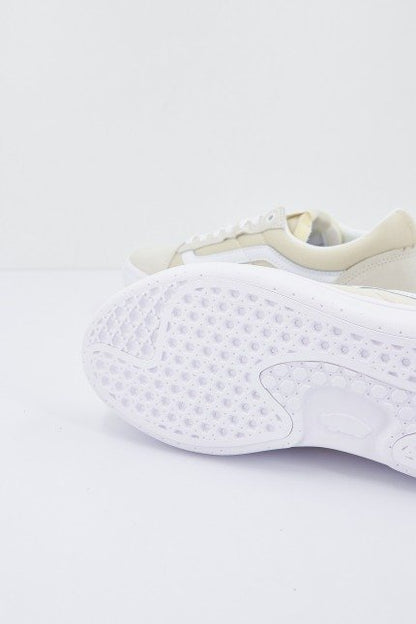 VANS OLD SKOOL OVERT CC en color CLOUD  (4)