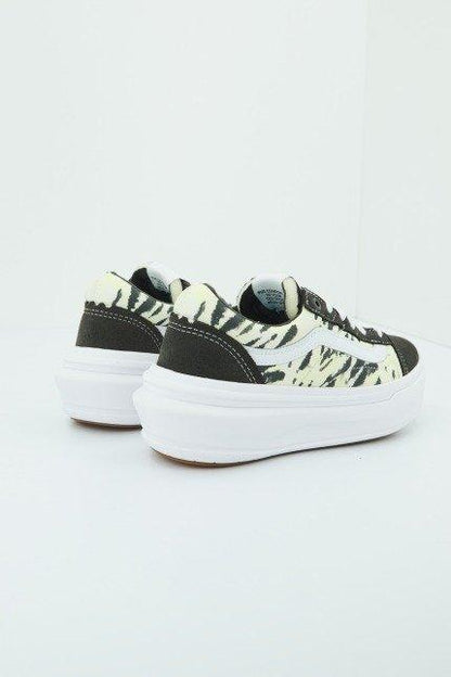 VANS OLD SKOOL OVERT CC en color BLACK  (3)
