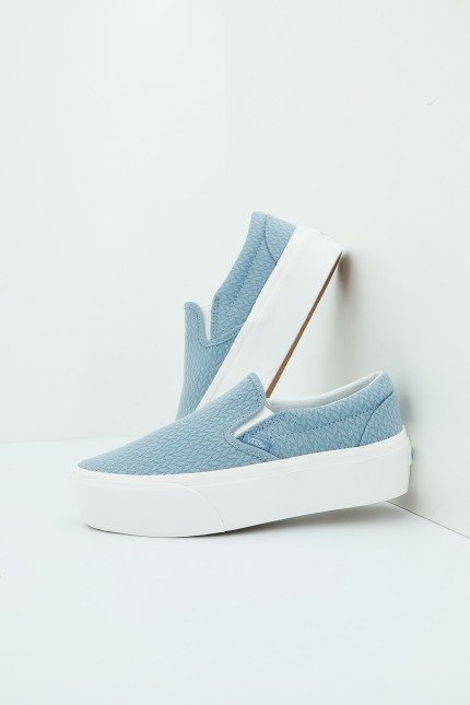 VANS UA CLASSIC en color BLCKBL  (1)