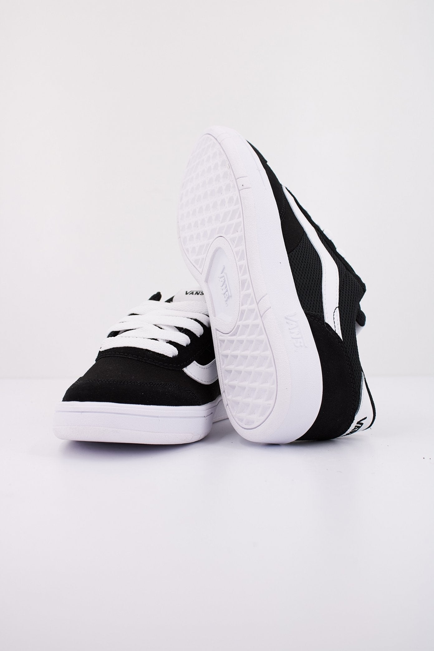 VANS CRUZE TOO CC STAPLE en color BLACK  (5)