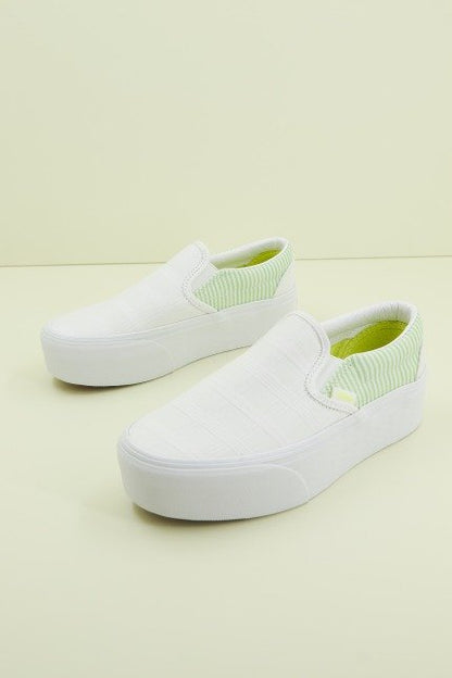 VANS CLASSIC SLIP-O en color GREENWHT  (1)