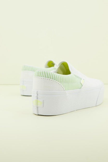 VANS CLASSIC SLIP-O en color GREENWHT  (3)