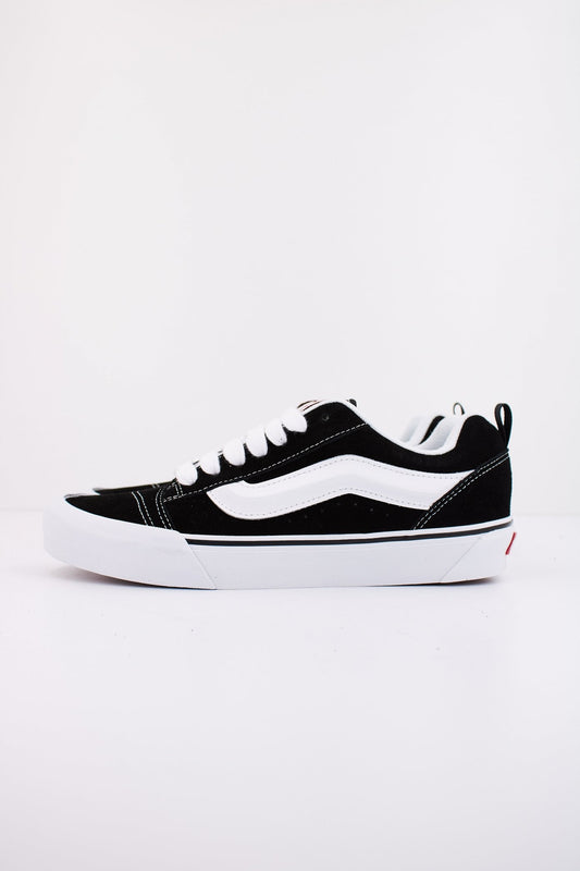 VANS KNU SKOOL en color BLCKWHT  (1)