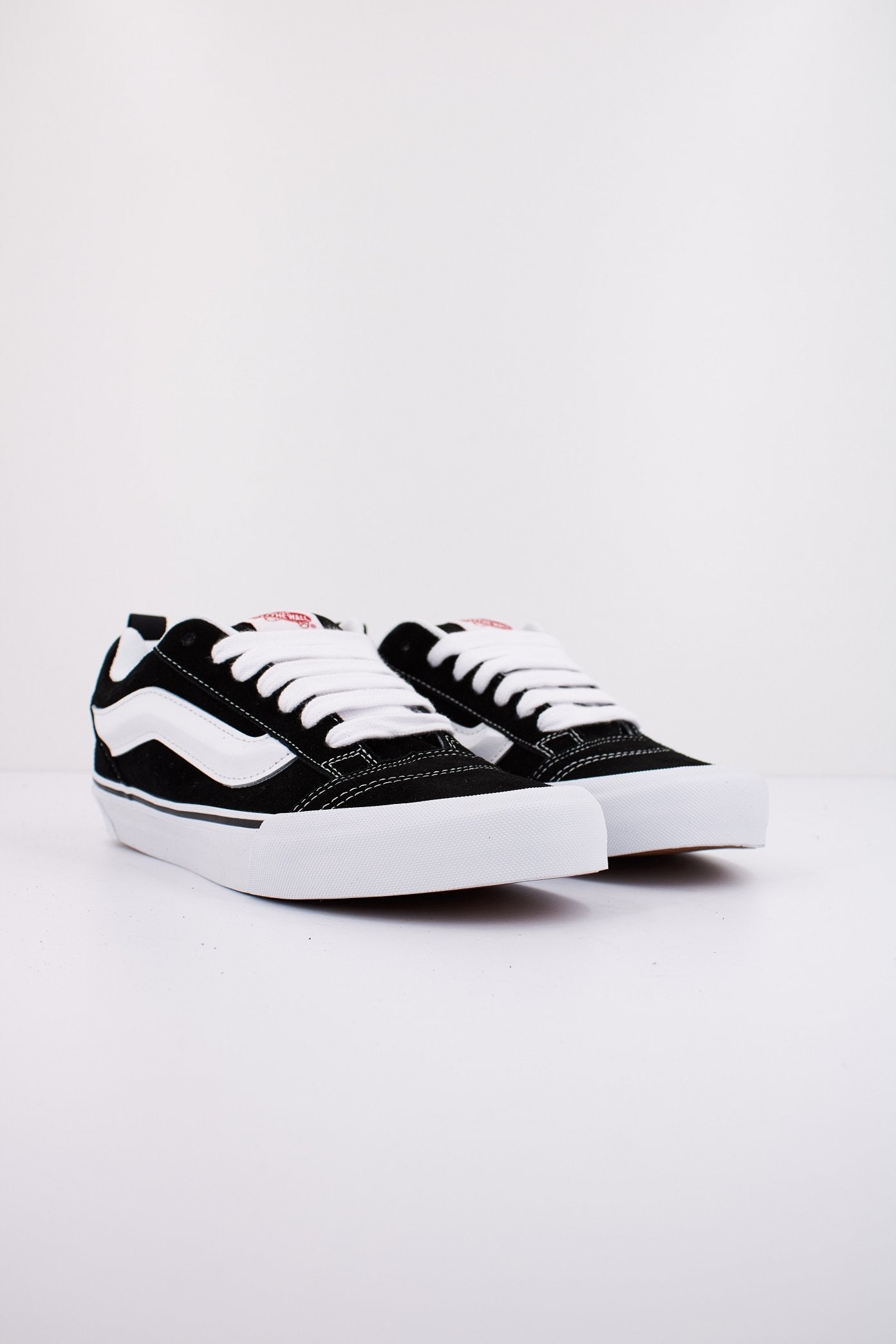 VANS KNU SKOOL en color BLCKWHT  (2)