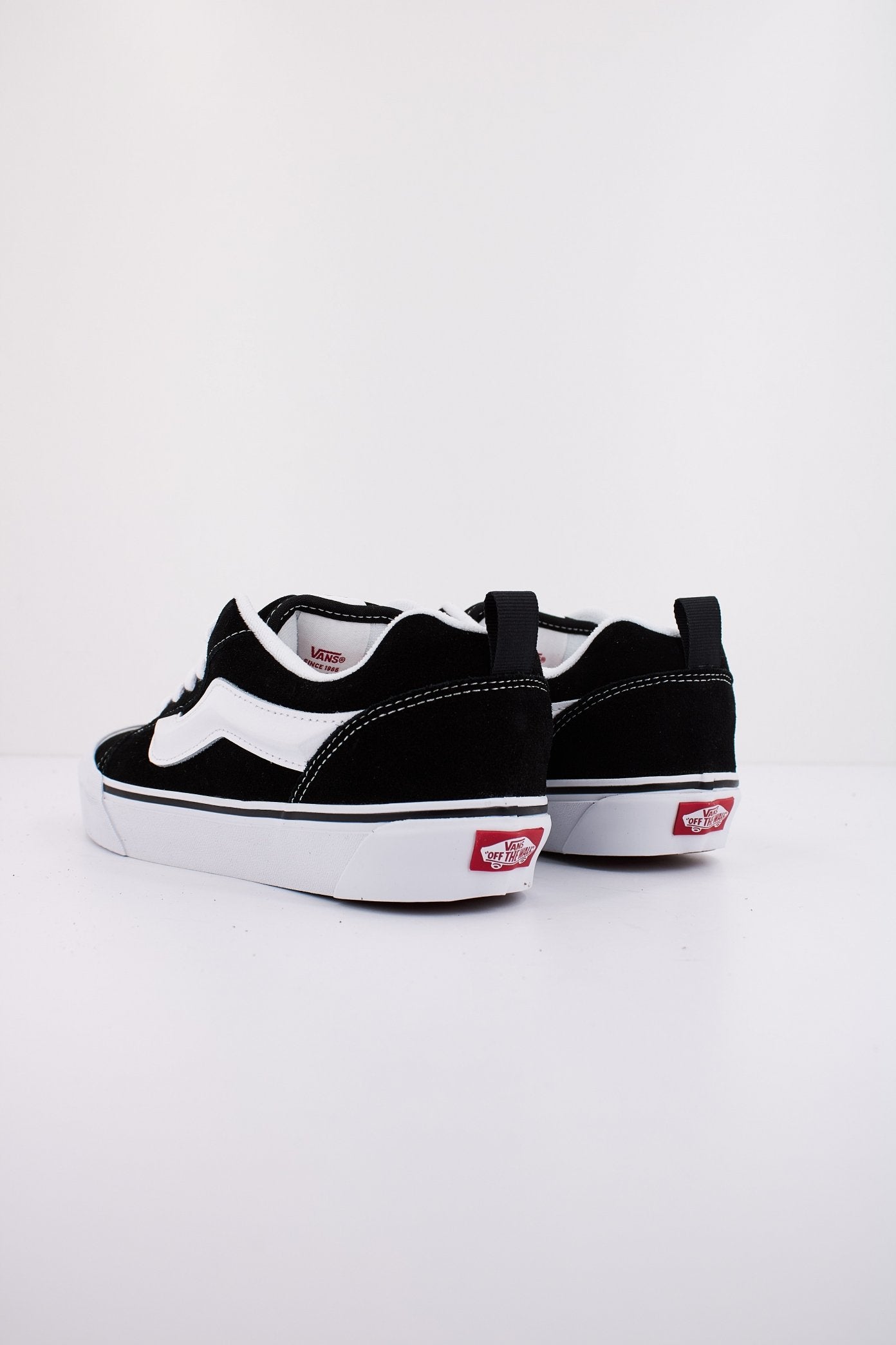 VANS KNU SKOOL en color BLCKWHT  (3)