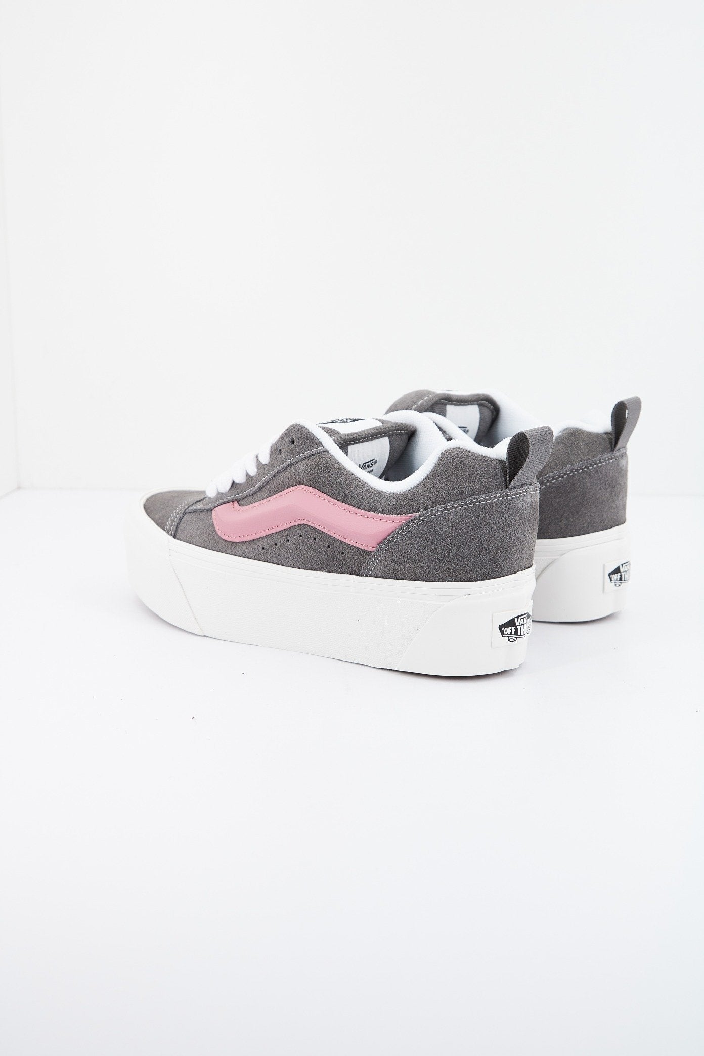VANS KNU STACK en color GREY  (3)