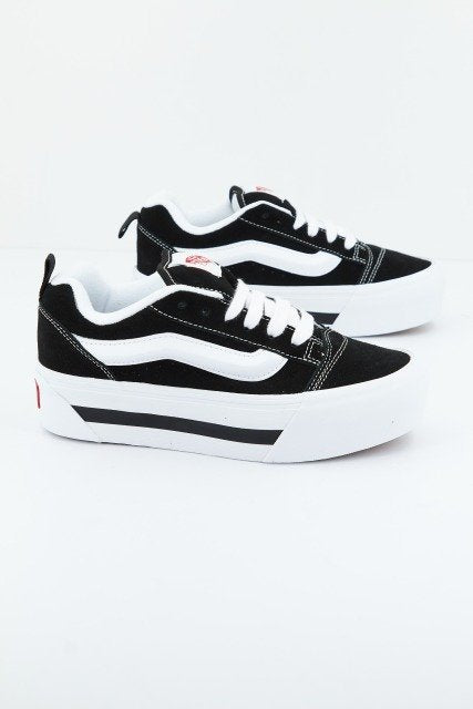 VANS KNU STACK en color BLCKWHT  (2)
