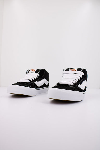 VANS KNU MID en color BLACKTRUEW  (2)